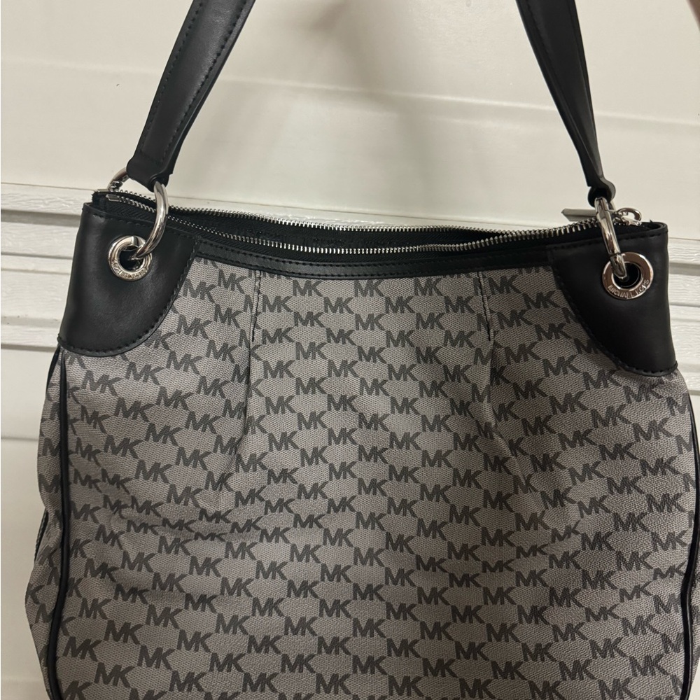 Michael Kors Jet Set Large Convertible Shoulder Bag Style 38T8YTTL3V